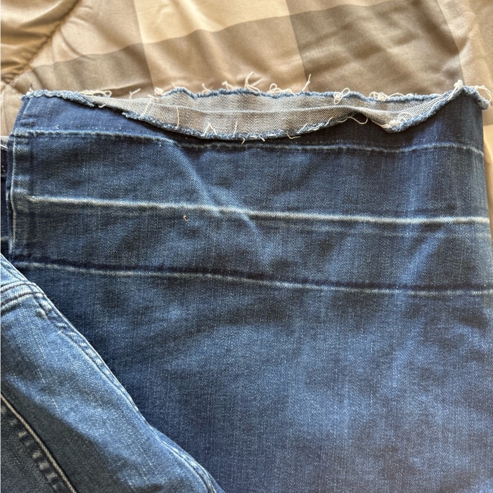 Woman’s Plus Size Wide Leg Jeans Buttery Soft Stretch 28W Old Navy - Picture 4 of 15